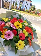 Букет цветов из:  Герберы #REPLACE_PRED# Ельники