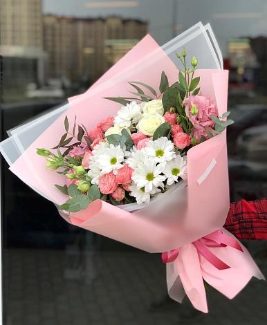 Букет цветов из: Розы, Лизиантусы и Хризантемы в Ельники